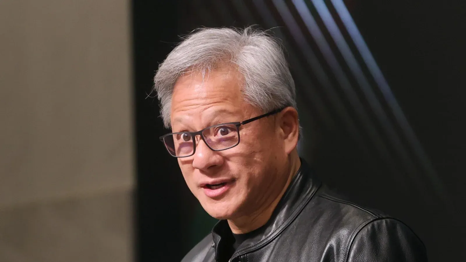 NVIDIA CEO Jensen Huang speaking in Taipei, 9 November 2023. Photo by the Office of the President of the Republic of China, CC BY 2.0, via Wikimedia Commons.